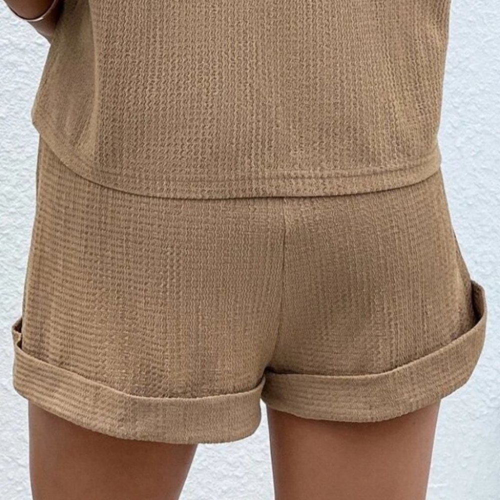 Khaki Casual comfy Batwing Sleeve Tee & Knot Front Shorts - Picture 7 of 8